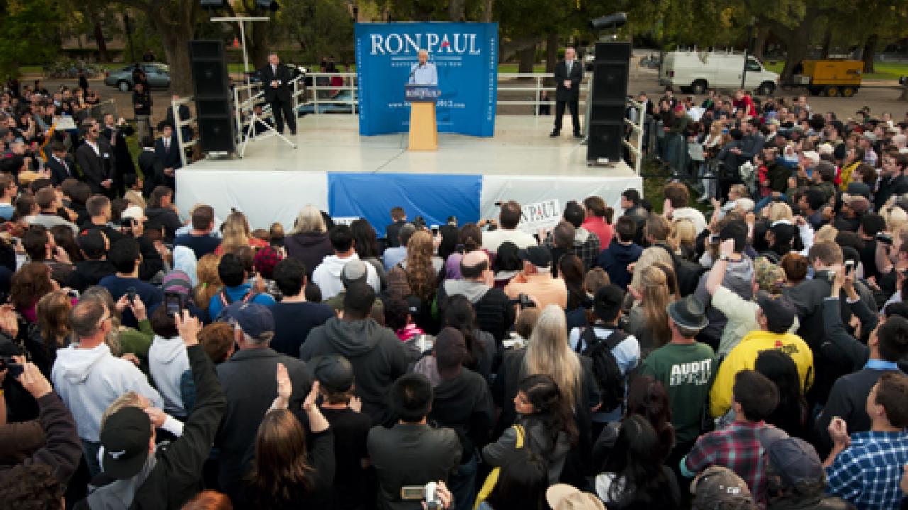 Photo: Republican presidential candidate addresses an audience of an estimated 2,500 people on the Quad.