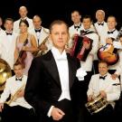 Photo: Max Raabe and Palast Orchester