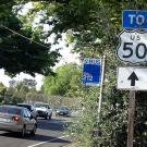 Photo: Arrow sign pointing way to U.S. Highway 50